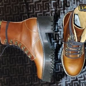 Dr. Martens Leona Butterscotch Boots 👢 4UK/6US